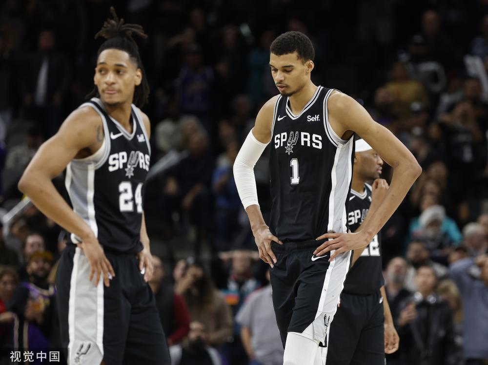 呈现出一种 呈现出一种