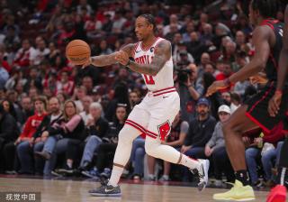 接推动了球 接推动了球