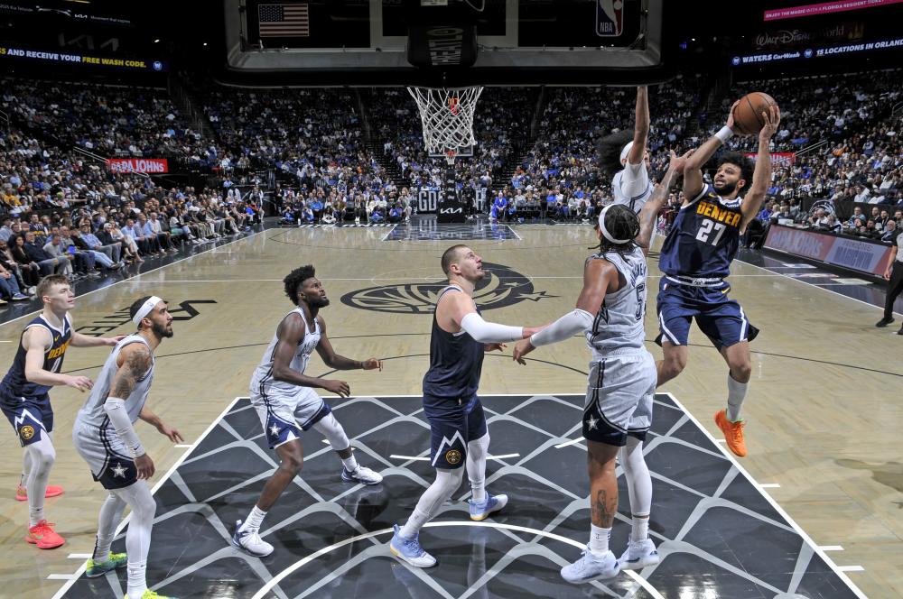 篮球队中 篮球队中