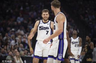 在现代足球 在现代足球